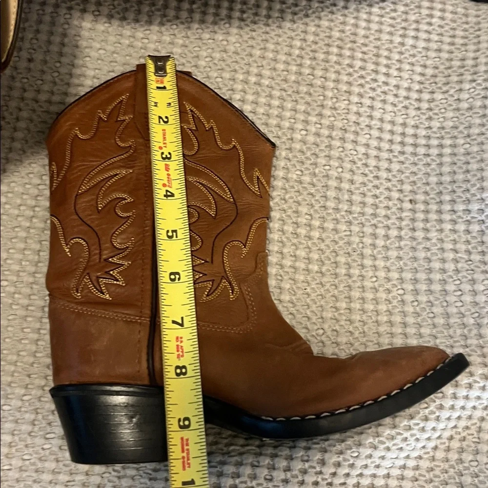 Old West stylish tan